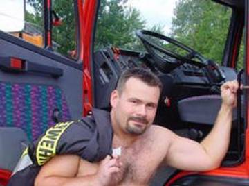 Image thumbnail of Gay bears