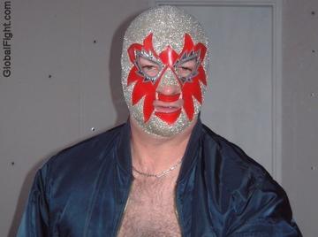 Image thumbnail of Gay bears