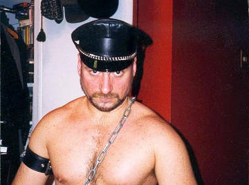 Image thumbnail of Gay bears