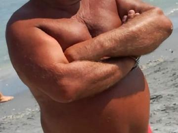 Image thumbnail of Gay silverdaddies