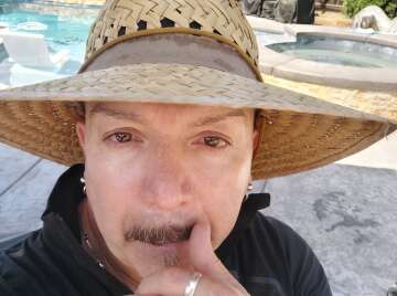 Image thumbnail of Gay silverdaddies