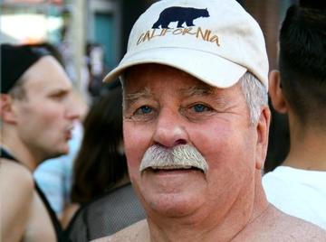 Image thumbnail of Gay silverdaddies