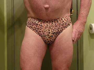 Image thumbnail of Gay silverdaddies